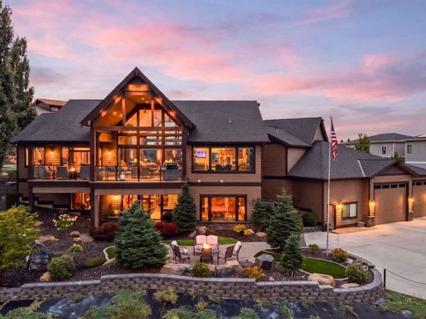 224 N CHIEF GARRY Dr, Liberty Lake, WA 99019