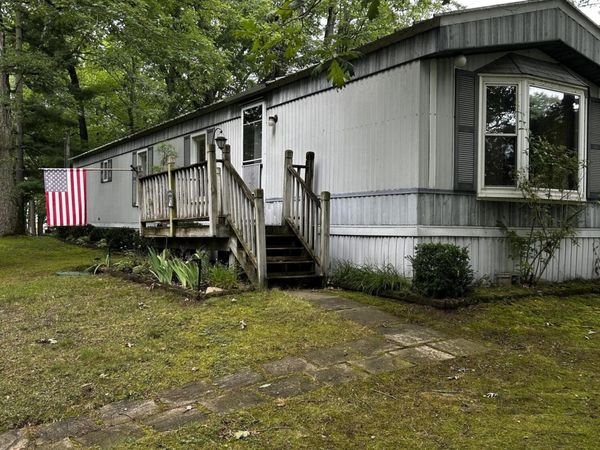 8021 Poplar Lane, Reading, MI 49274