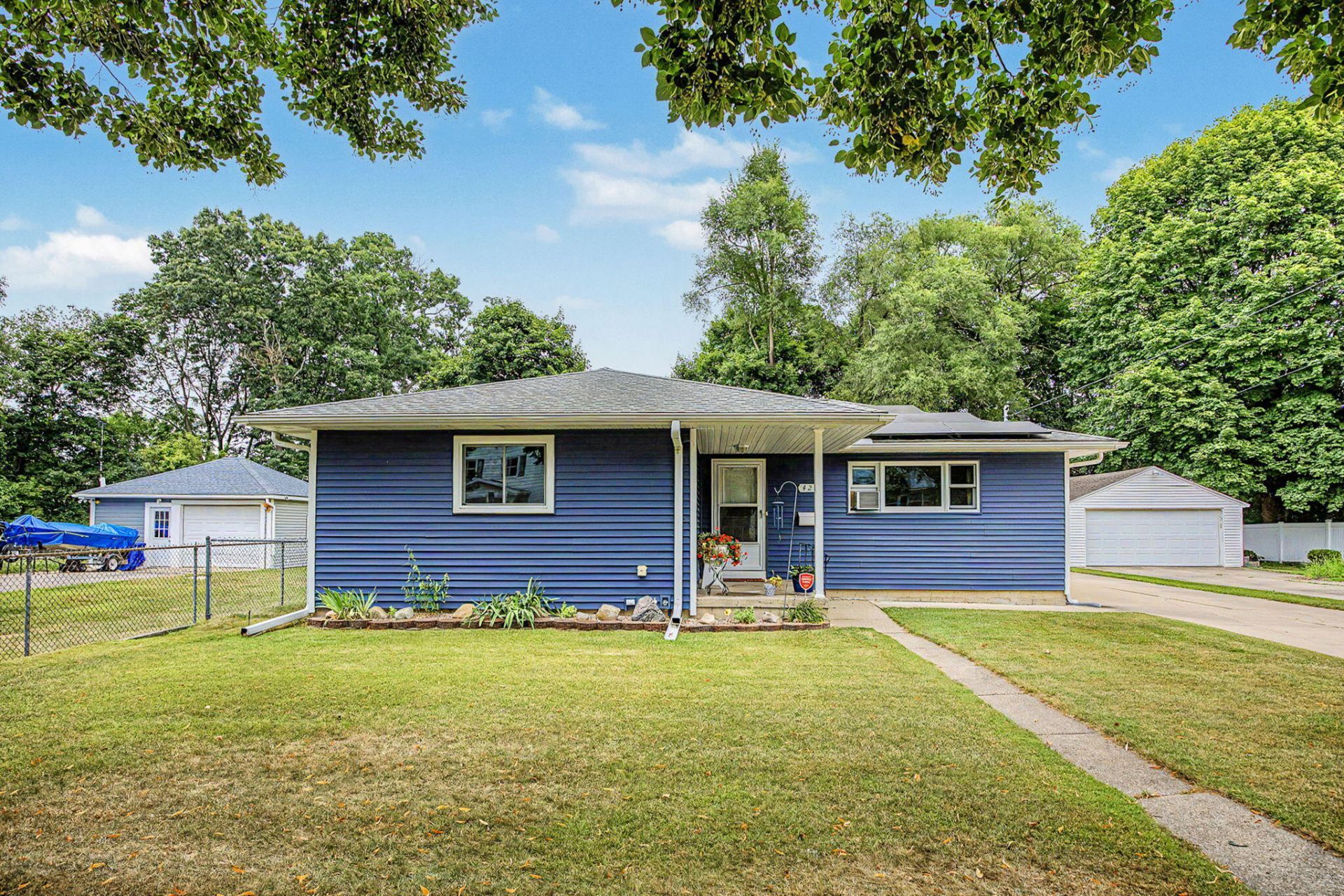 427 Bates Street, Jackson, MI 49202 Main Photo