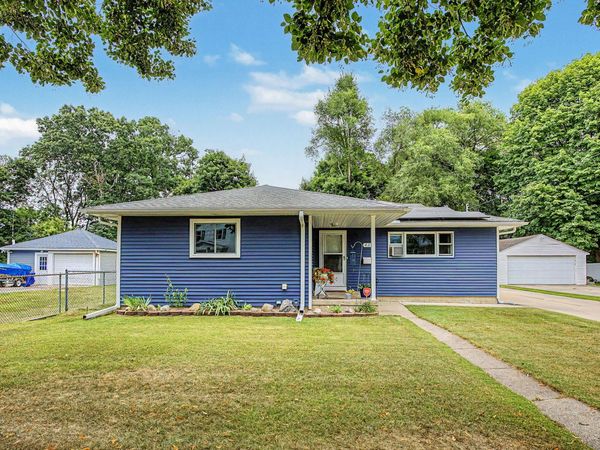 427 Bates Street, Jackson, MI 49202