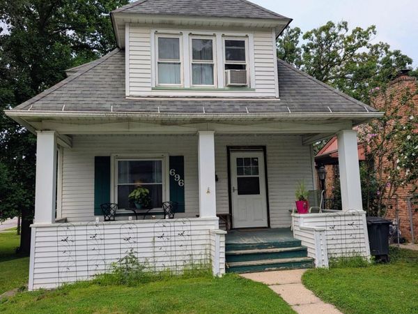 696 Water Street , Hobart, IN 46342