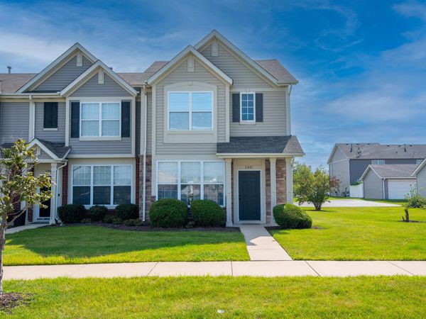 11471 Vermont Place , Crown Point, IN 46307