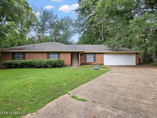 44 Sunline Court, Brandon, MS 39042