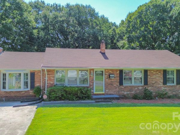 1708 Belmar Drive , Gastonia, NC 28052