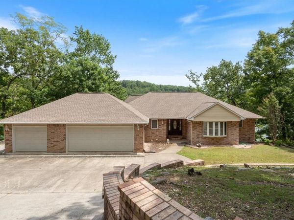 814 County Road 1524 , Eureka Springs, AR 72632
