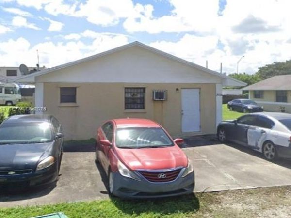 2416 NW 79th Ter , Unit 2418, Miami, FL 33147