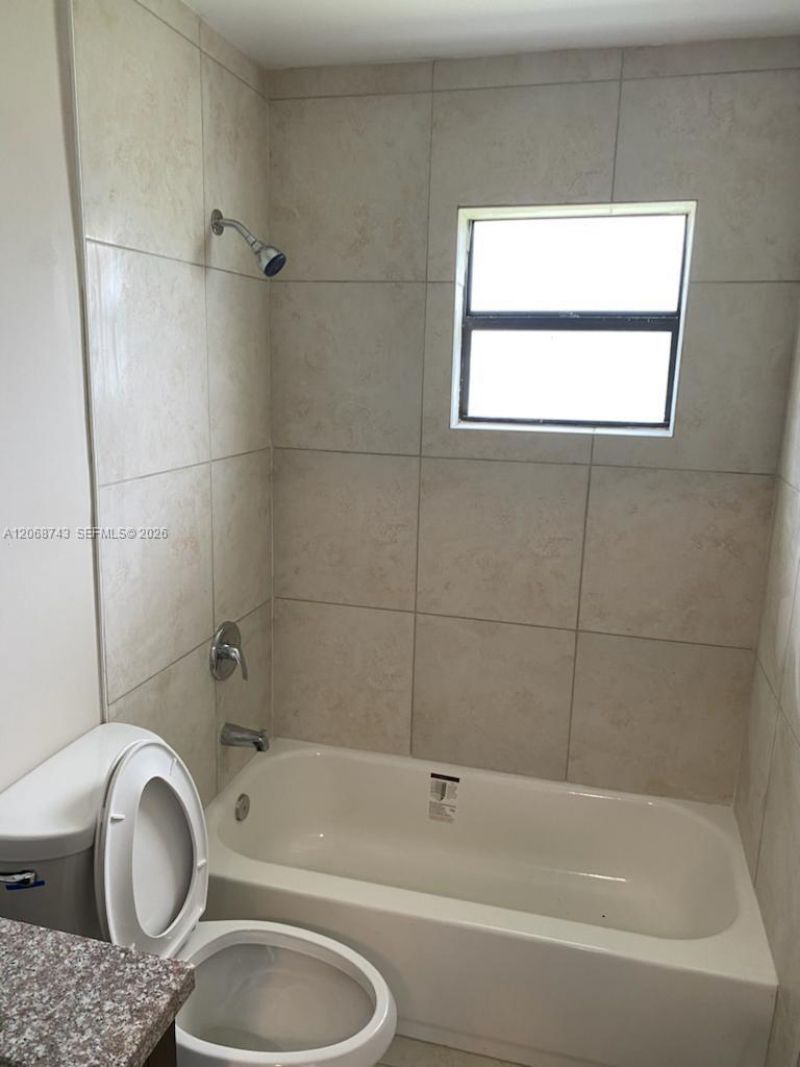 2416 NW 79th Ter , Unit 2418, Miami, FL 33147 Photo