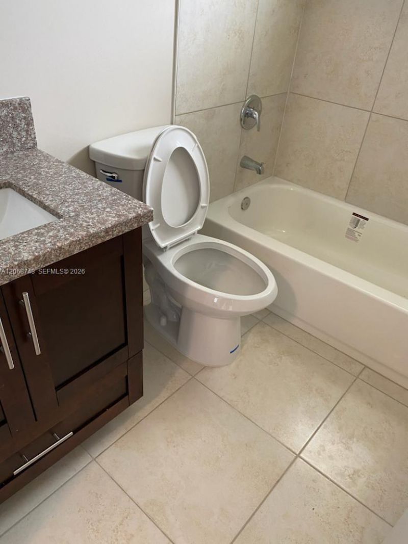 2416 NW 79th Ter , Unit 2418, Miami, FL 33147 Photo