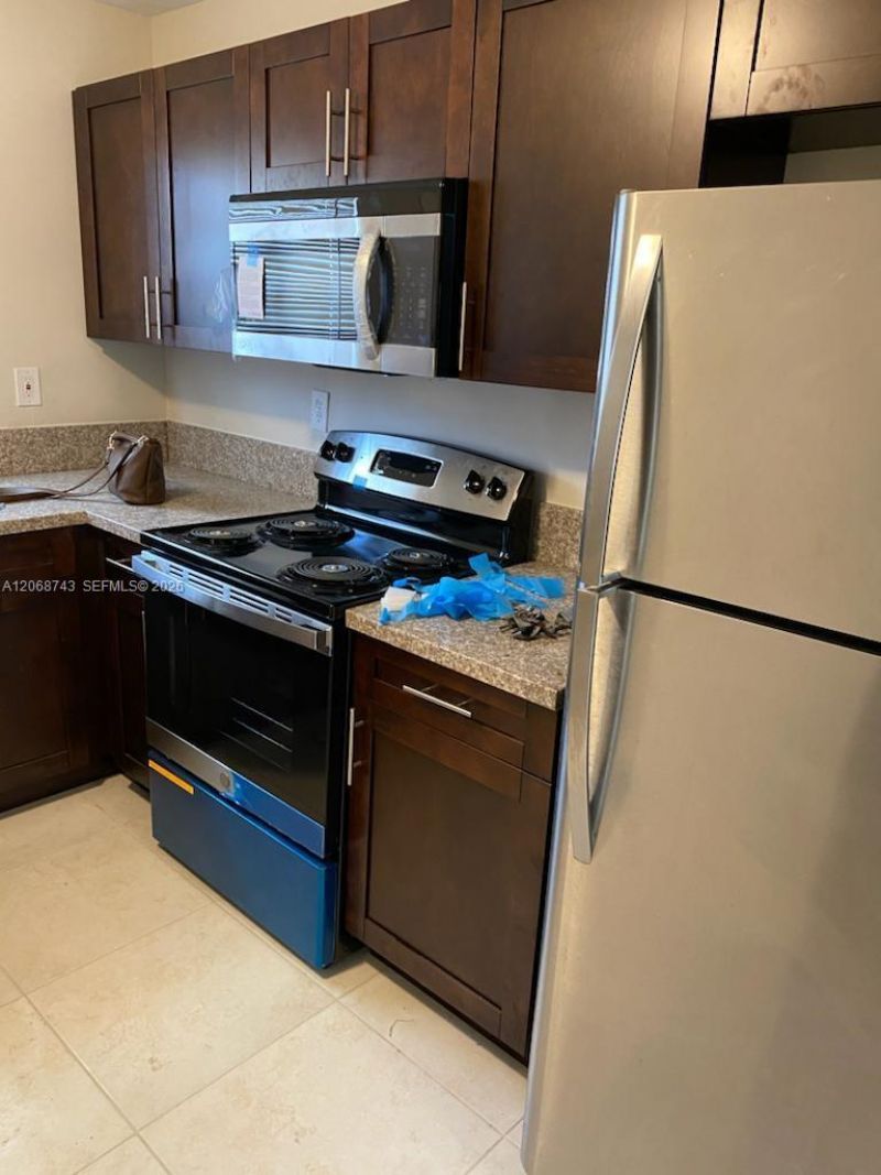 2416 NW 79th Ter , Unit 2418, Miami, FL 33147 Photo