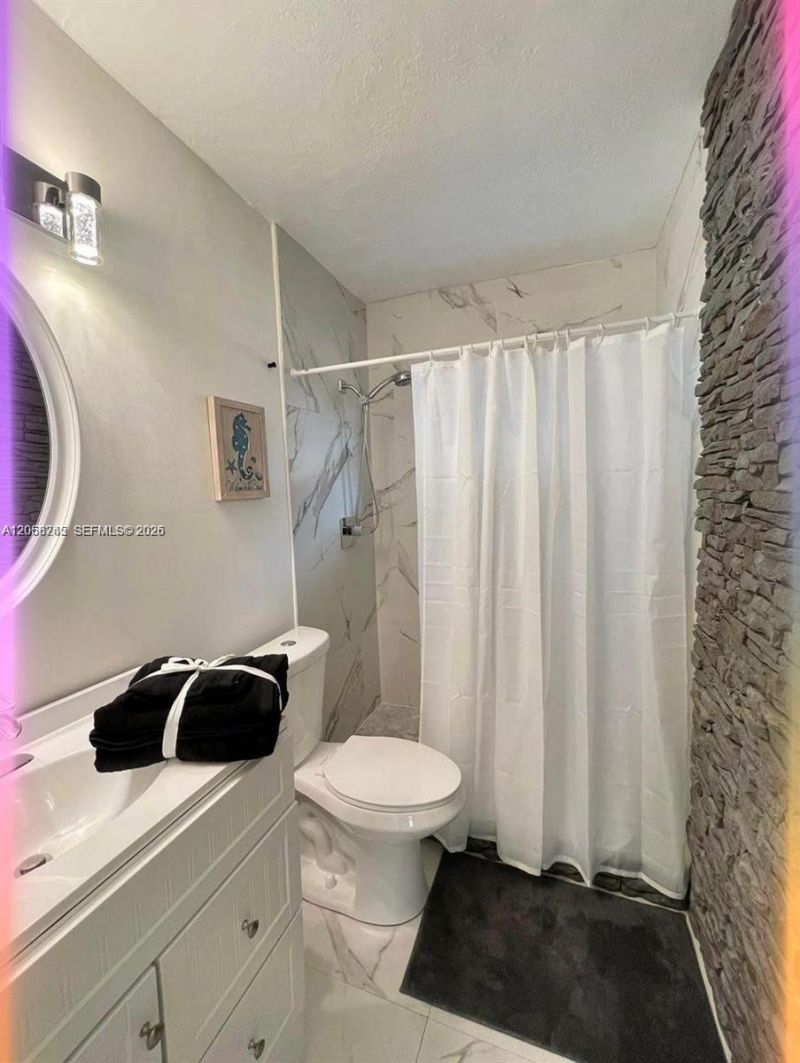 1097 E 1st Ave, Hialeah, FL 33010 Photo