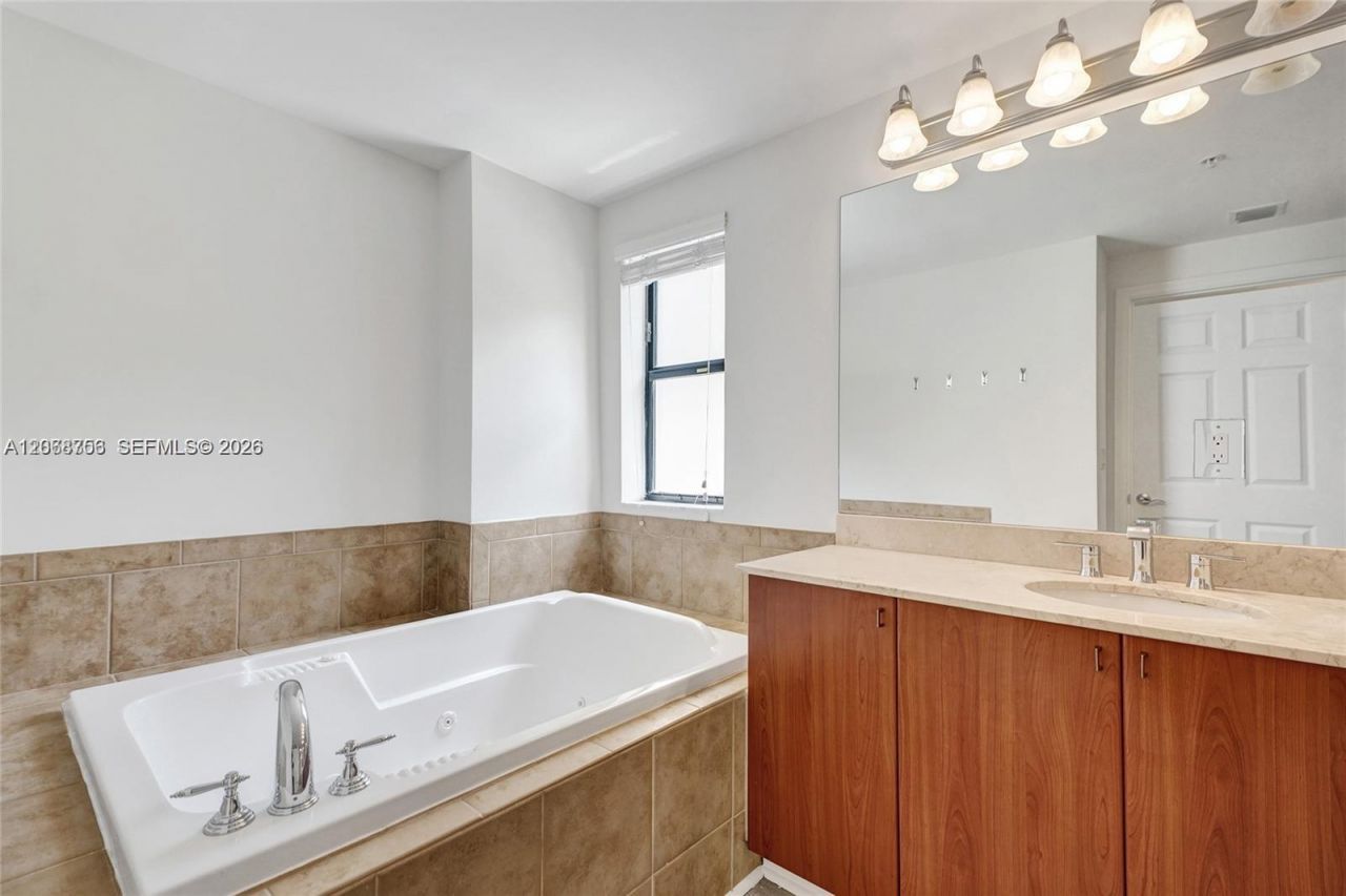888 S Douglas Rd, Unit 304, Coral Gables, FL 33134 Photo