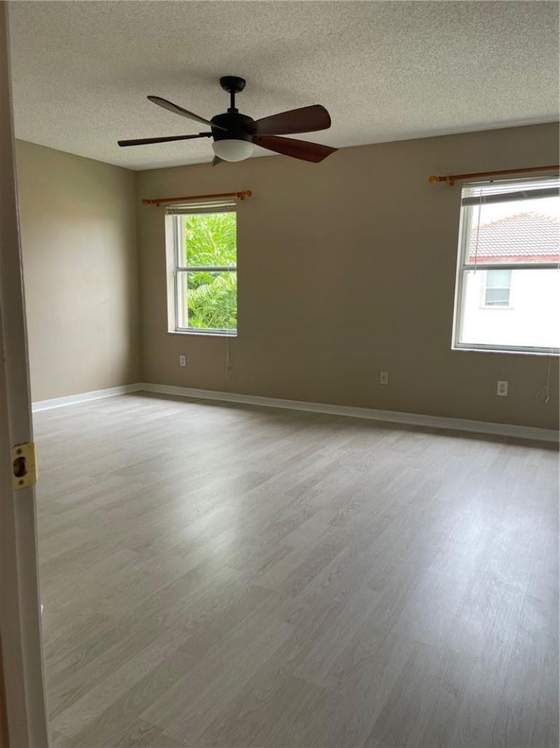 19250 NW 12th Manor, Pembroke Pines, FL 33029 Photo