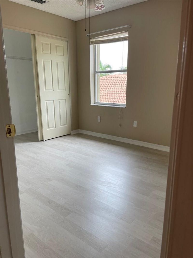 19250 NW 12th Manor, Pembroke Pines, FL 33029 Photo