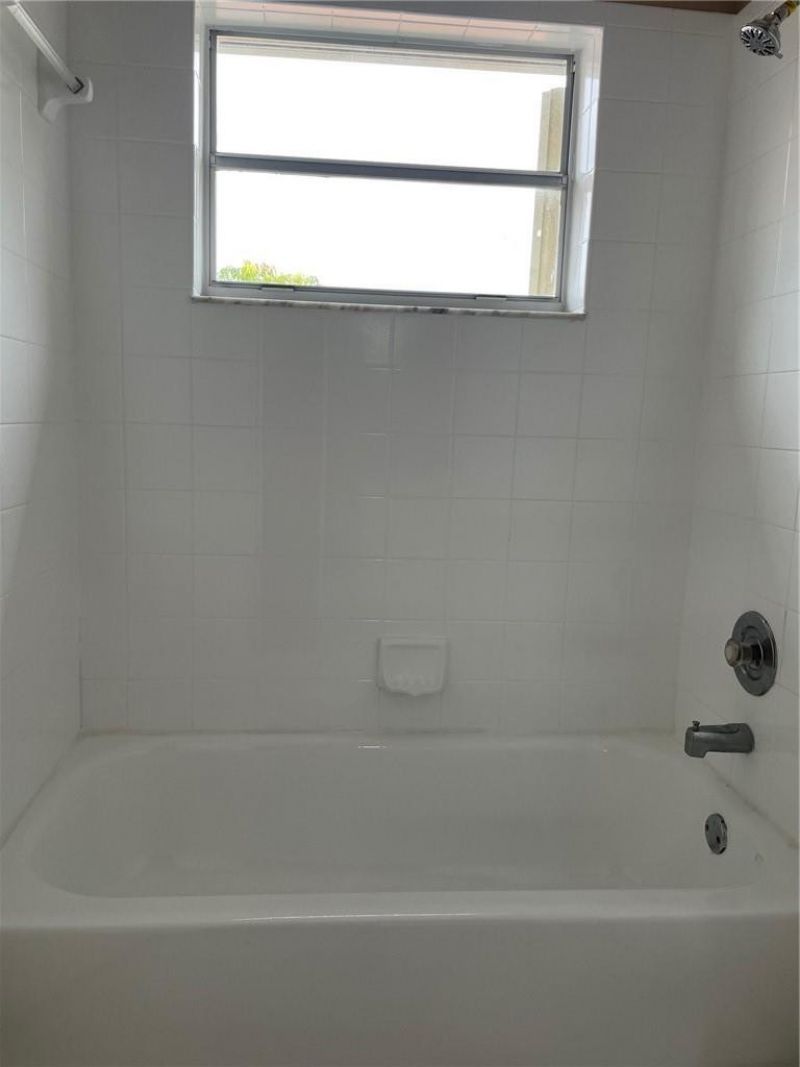 19250 NW 12th Manor, Pembroke Pines, FL 33029 Photo