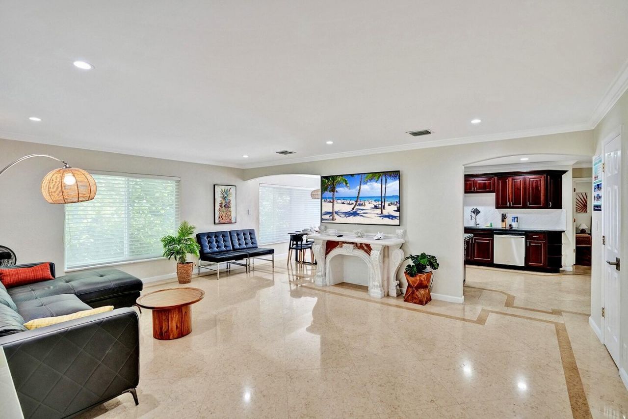 1016 Harrison Street, Hollywood, FL 33019 Photo