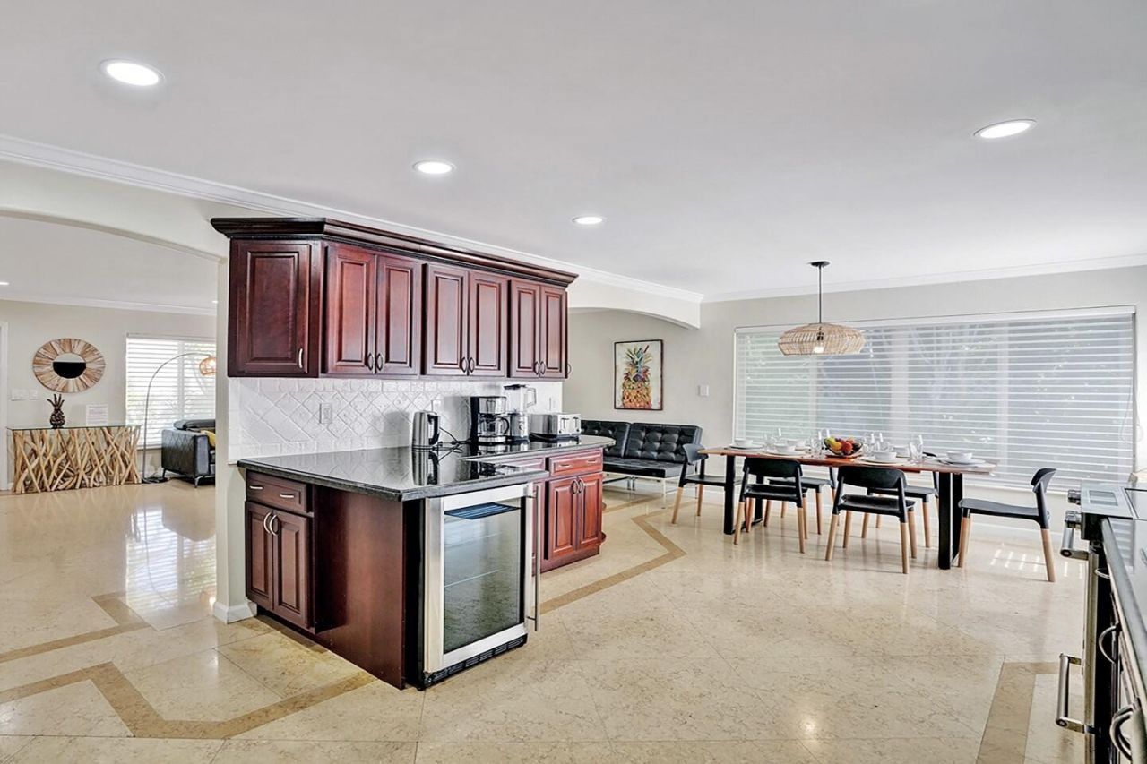 1016 Harrison Street, Hollywood, FL 33019 Photo