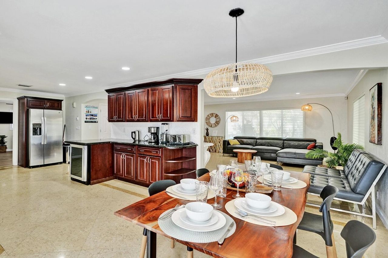 1016 Harrison Street, Hollywood, FL 33019 Photo