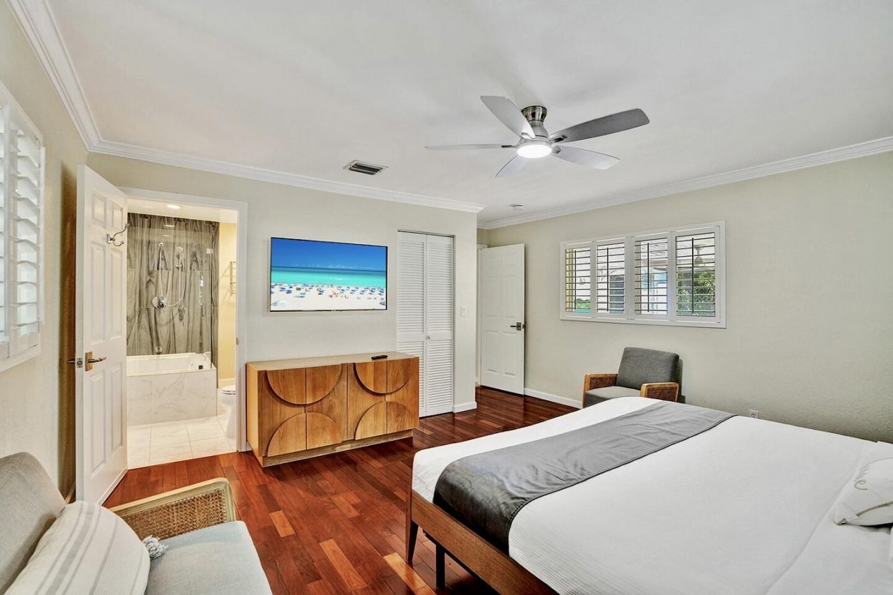 1016 Harrison Street, Hollywood, FL 33019 Photo