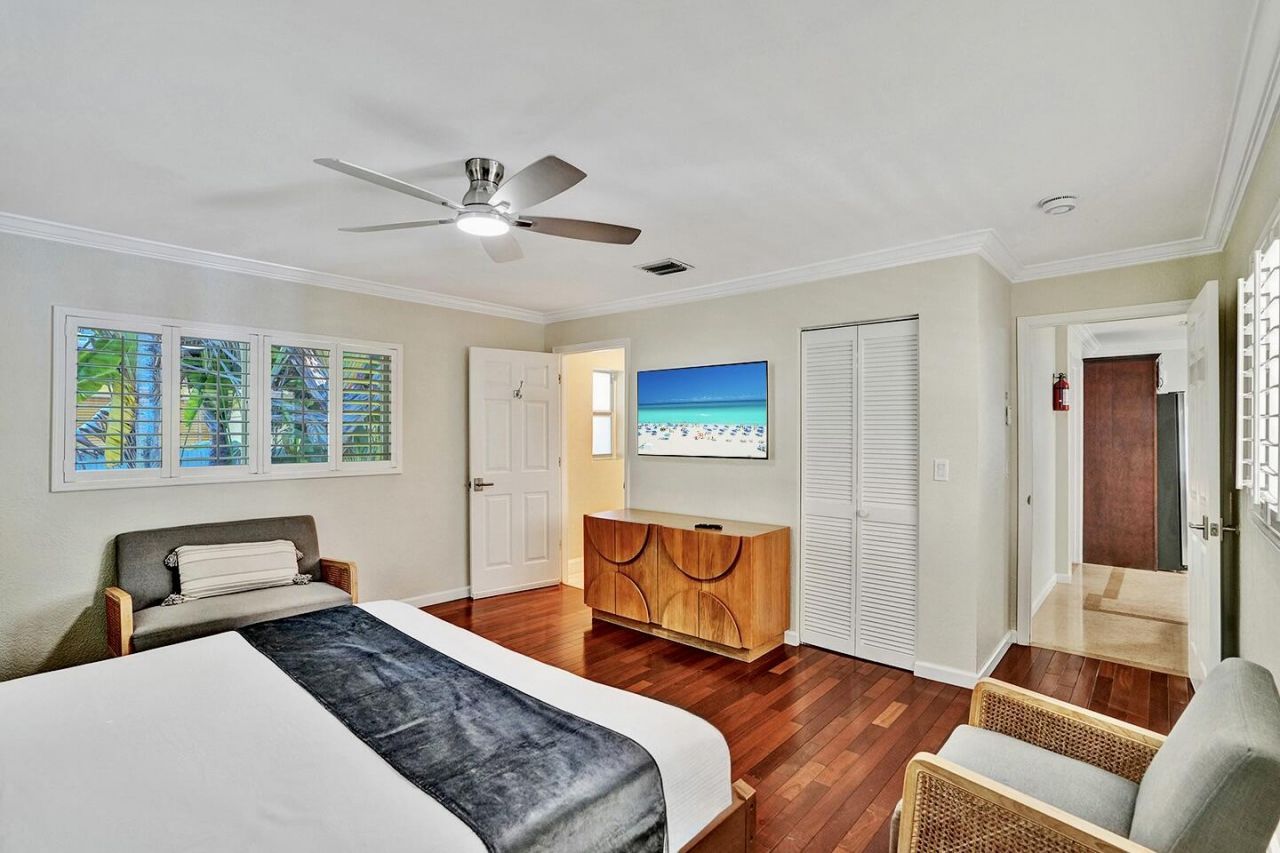 1016 Harrison Street, Hollywood, FL 33019 Photo
