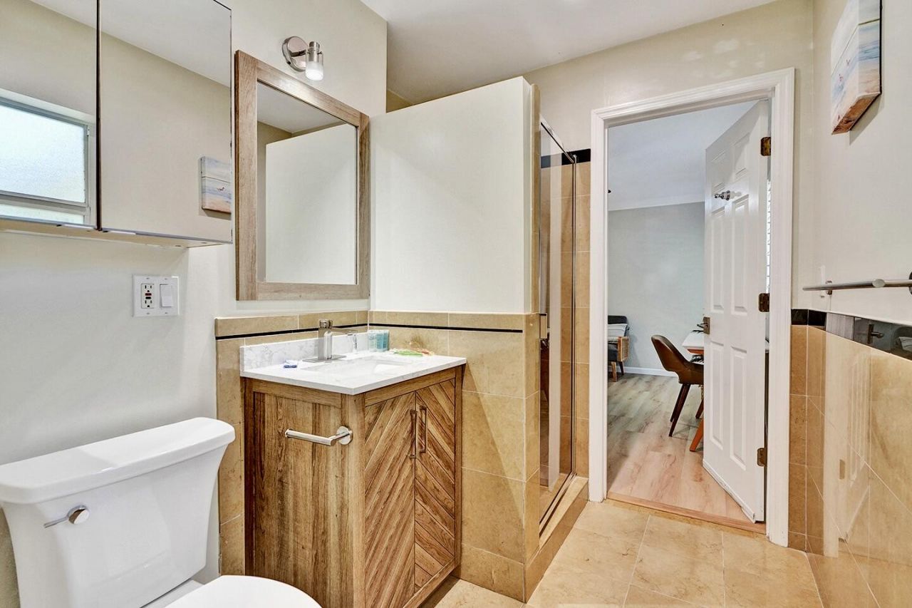 1016 Harrison Street, Hollywood, FL 33019 Photo