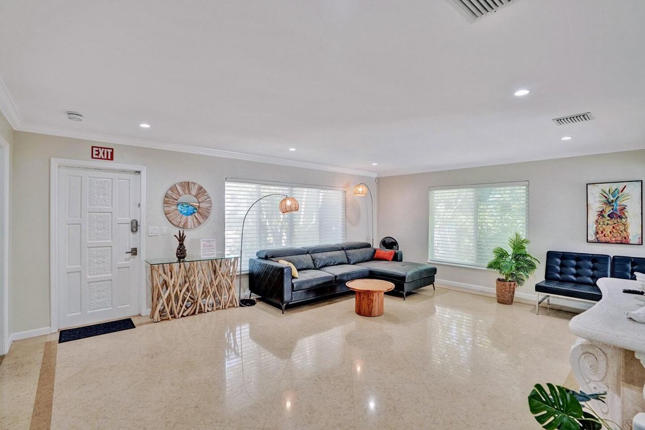 1016 Harrison Street, Hollywood, FL 33019 Photo