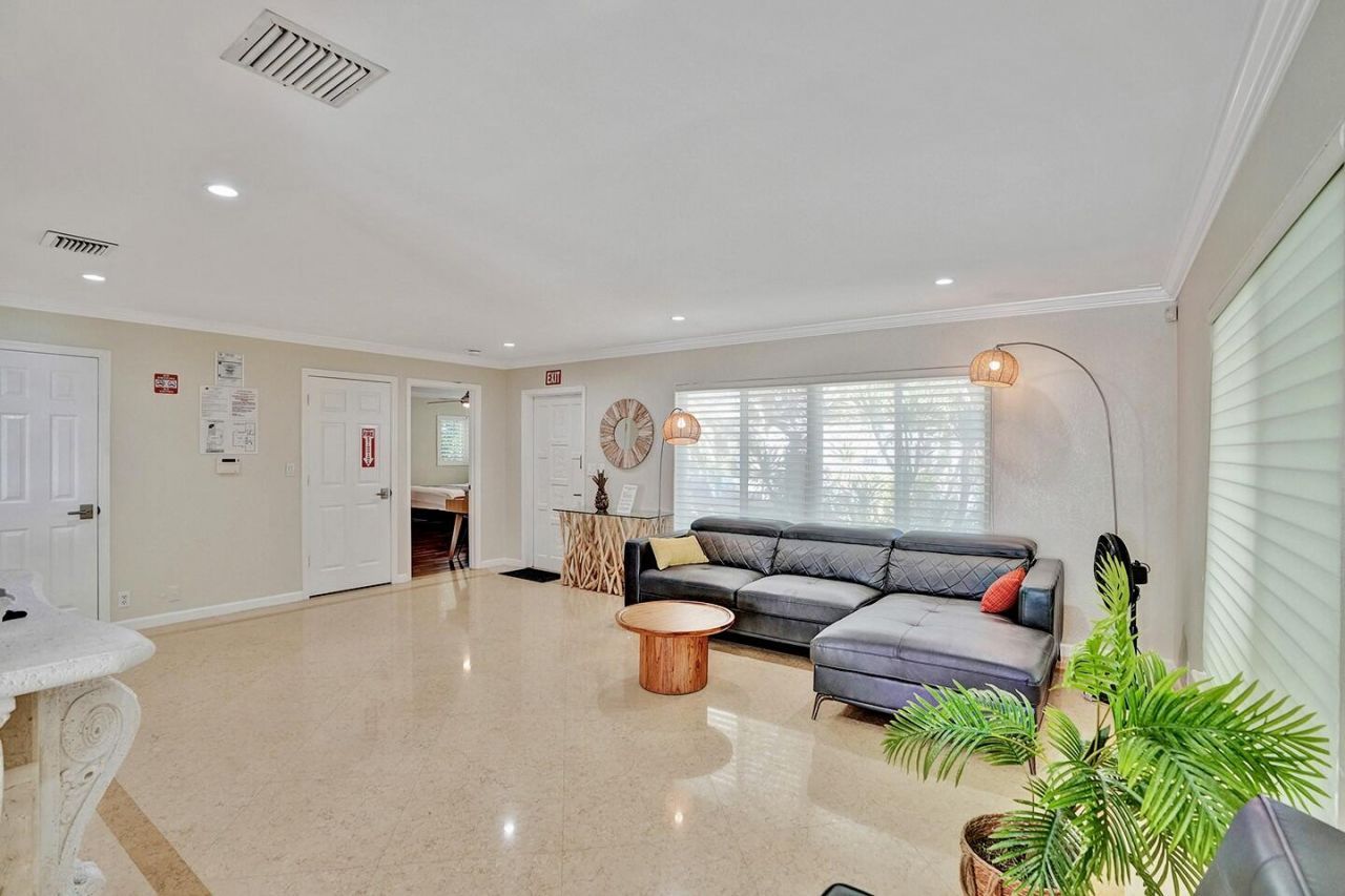 1016 Harrison Street, Hollywood, FL 33019 Photo