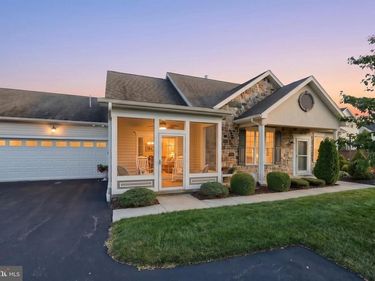 102 S ALPINE DRIVE, Unit 25C, YORK, PA 17408