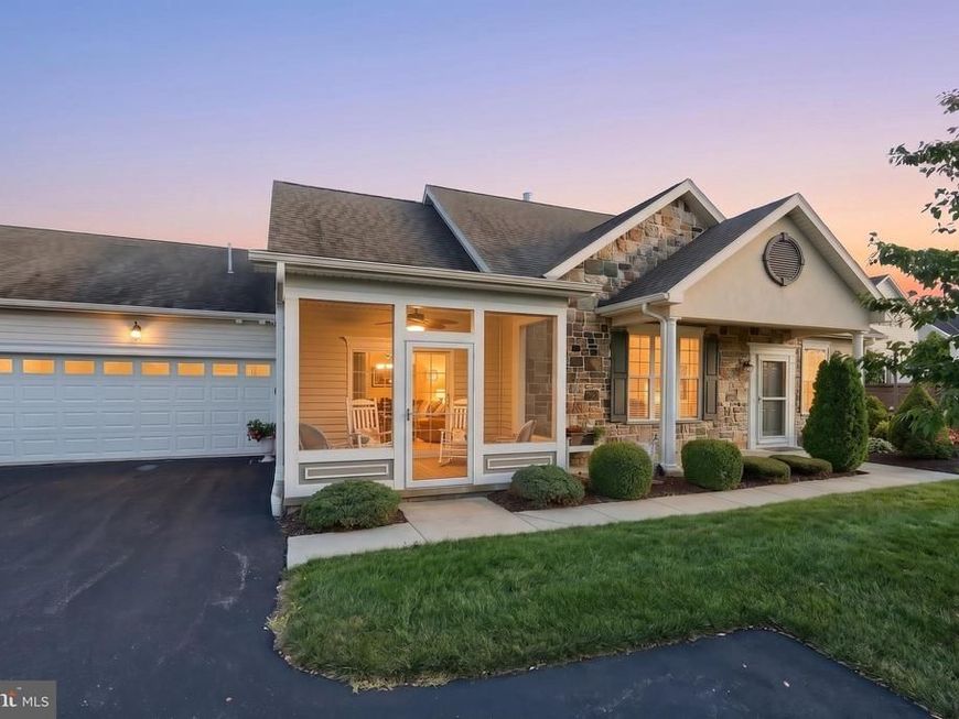 102 S Alpine Drive, Unit 25C, York, PA 17408 Main Photo