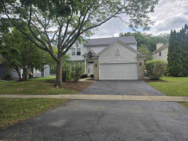 217 Lexington Court , Grayslake, IL 60030