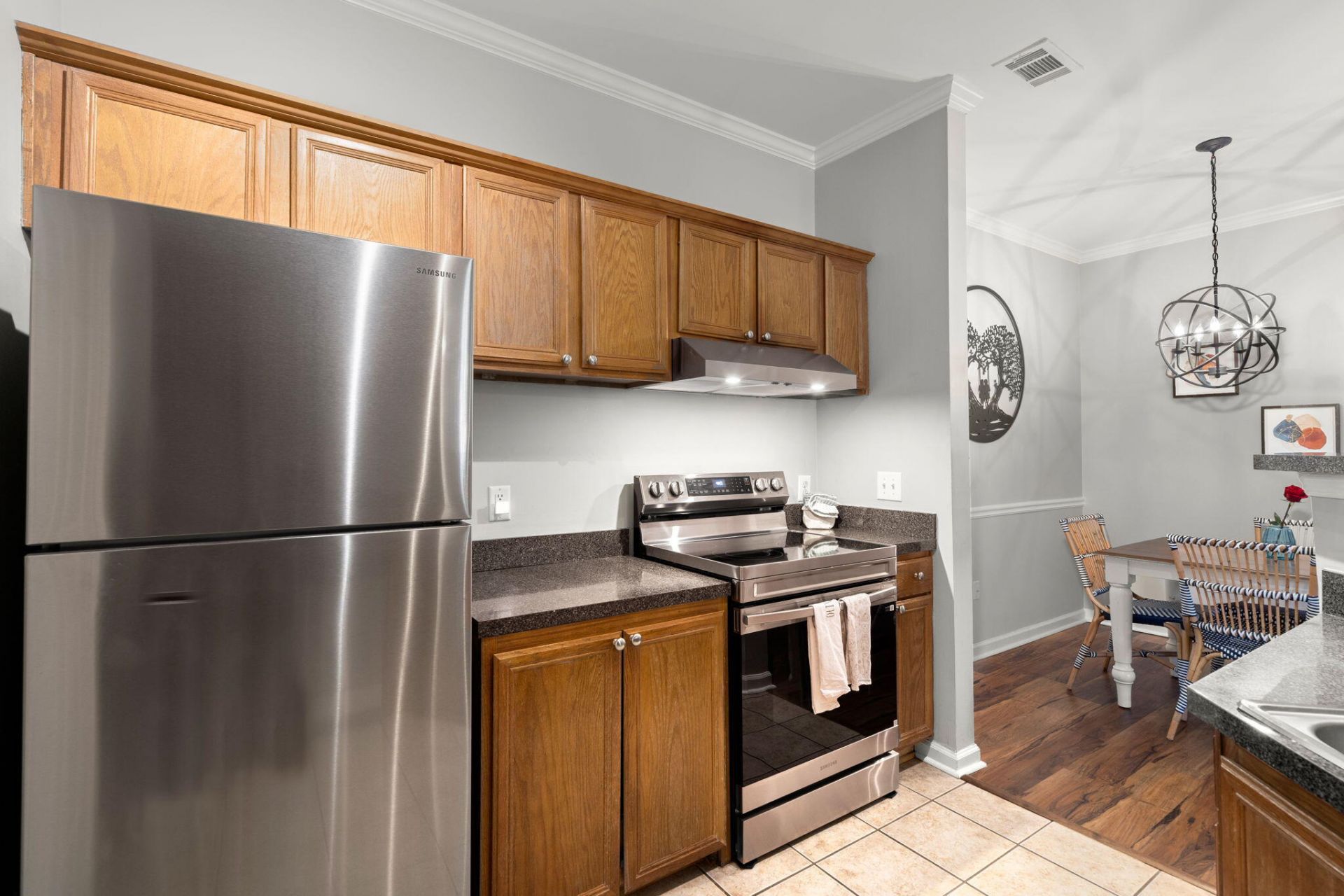 45 Sycamore Avenue Photo 10