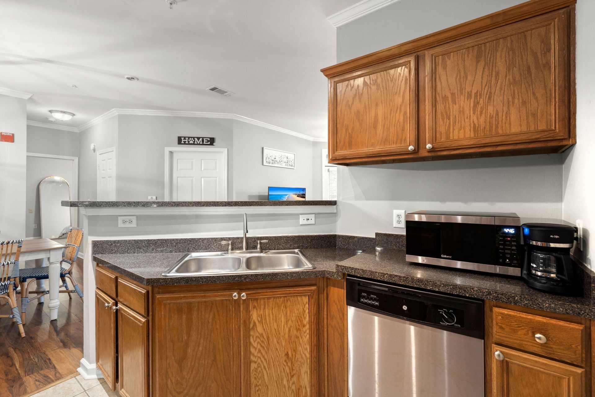 45 Sycamore Avenue Photo 11