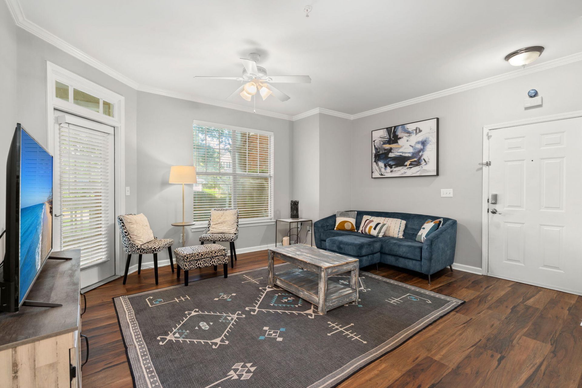 45 Sycamore Avenue Photo 3