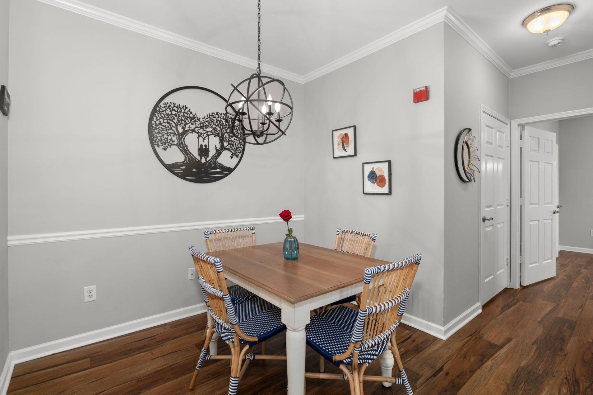 45 Sycamore Avenue Photo 6