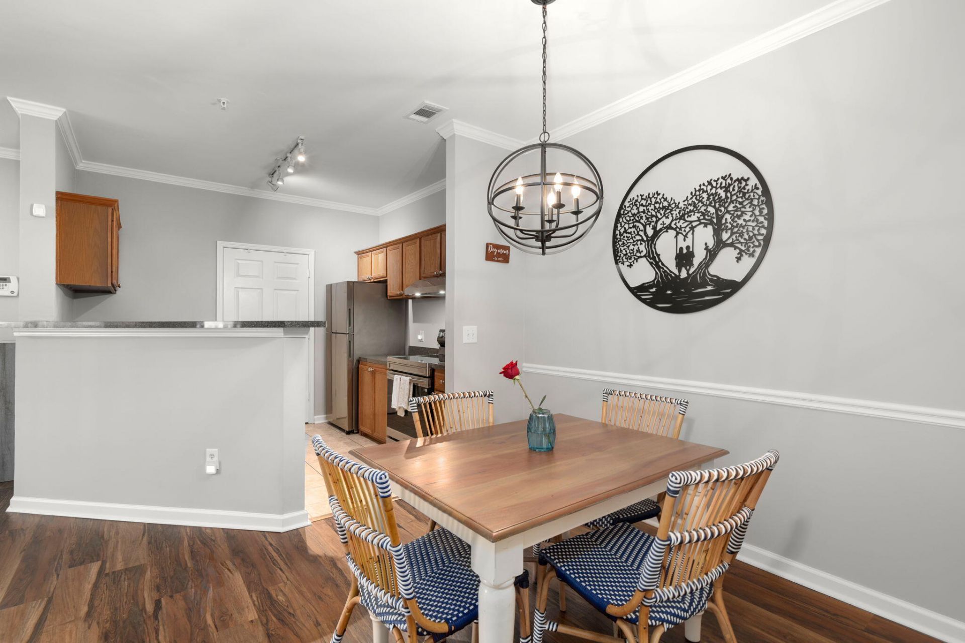 45 Sycamore Avenue Photo 8