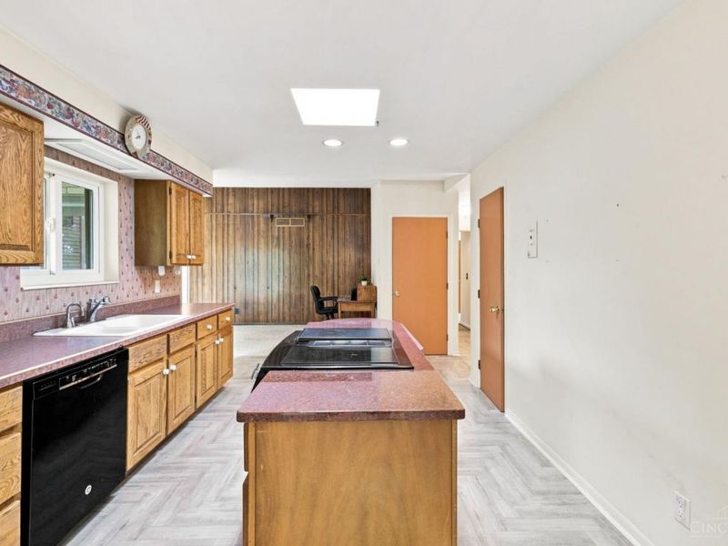 6317 West Fork Road, Green Township, OH 45247 Photo 7