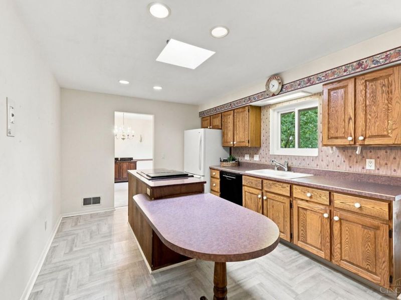 6317 West Fork Road, Green Township, OH 45247 Photo 8
