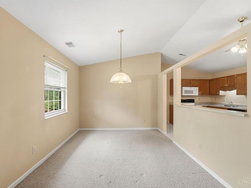 8771 Carrousel Park Circle, Unit 152, Colerain Township, OH 45251 Photo 11