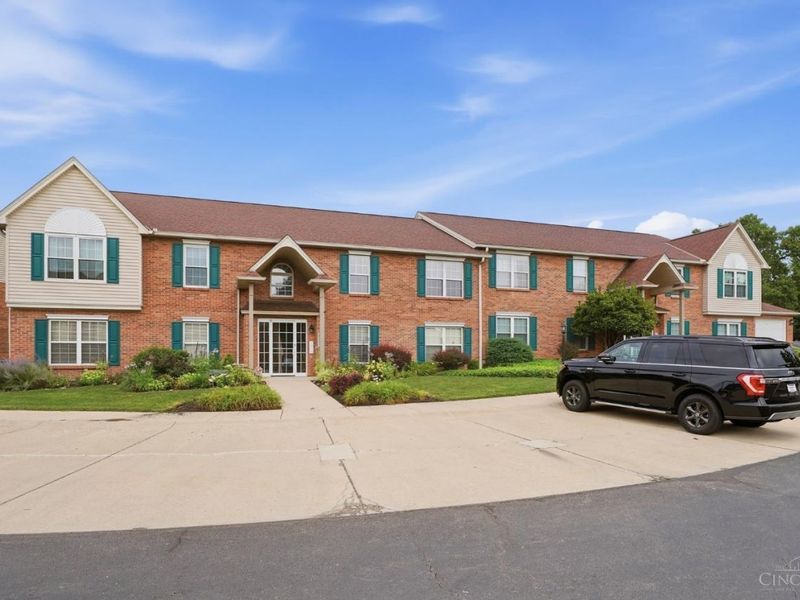 8771 Carrousel Park Circle, Unit 152, Colerain Township, OH 45251 Photo 2