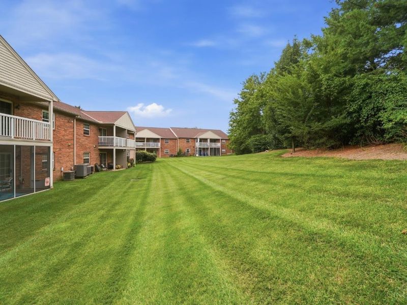 8771 Carrousel Park Circle, Unit 152, Colerain Township, OH 45251 Photo 34
