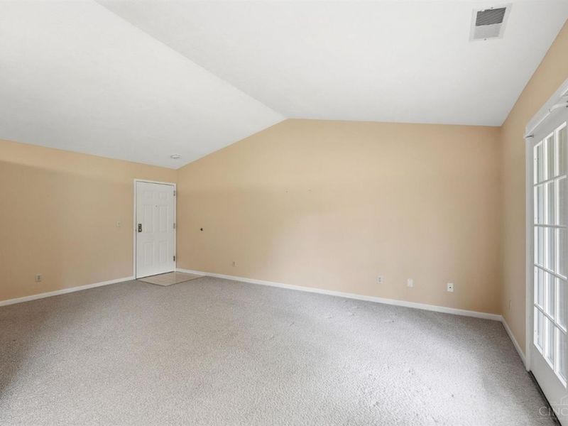 8771 Carrousel Park Circle, Unit 152, Colerain Township, OH 45251 Photo 8