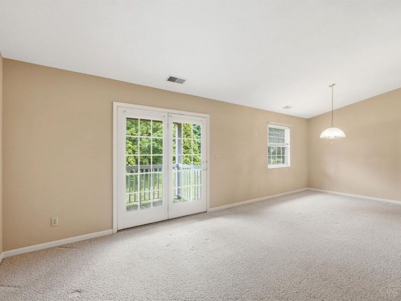 8771 Carrousel Park Circle, Unit 152, Colerain Township, OH 45251 Photo 9