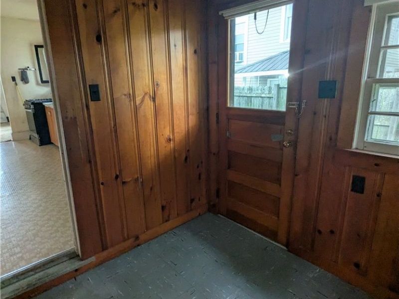 1903 Stewart Avenue , Cambridge, OH 43725 Photo 10