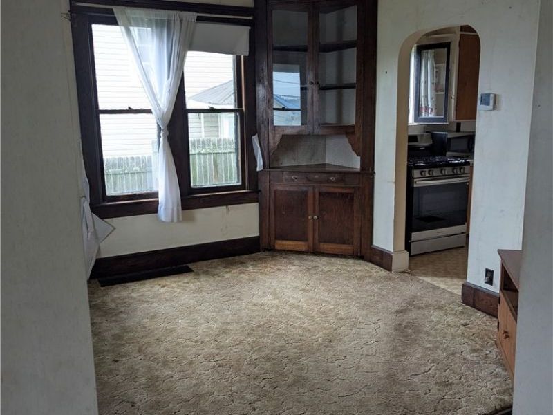 1903 Stewart Avenue , Cambridge, OH 43725 Photo 5