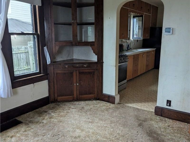 1903 Stewart Avenue , Cambridge, OH 43725 Photo 6