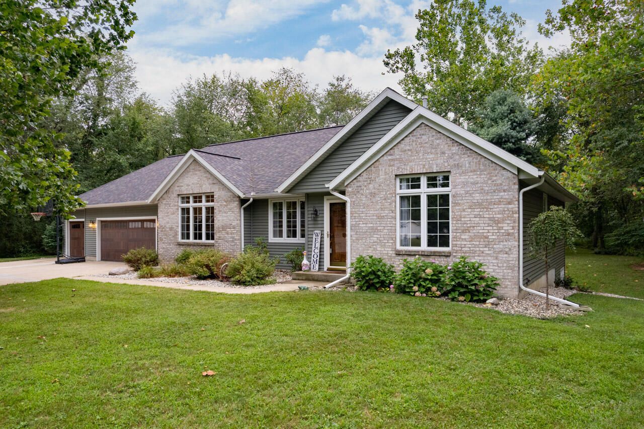 1662 Sycamore Street, Otsego, MI 49078 Main Photo