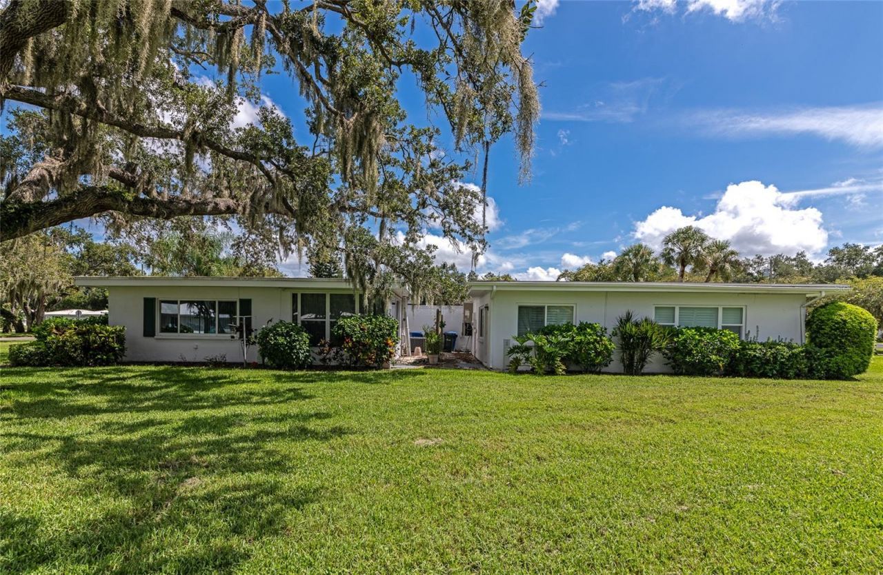 4202 Schwalbe Drive, Unit 89, Sarasota, FL 34235 Photo