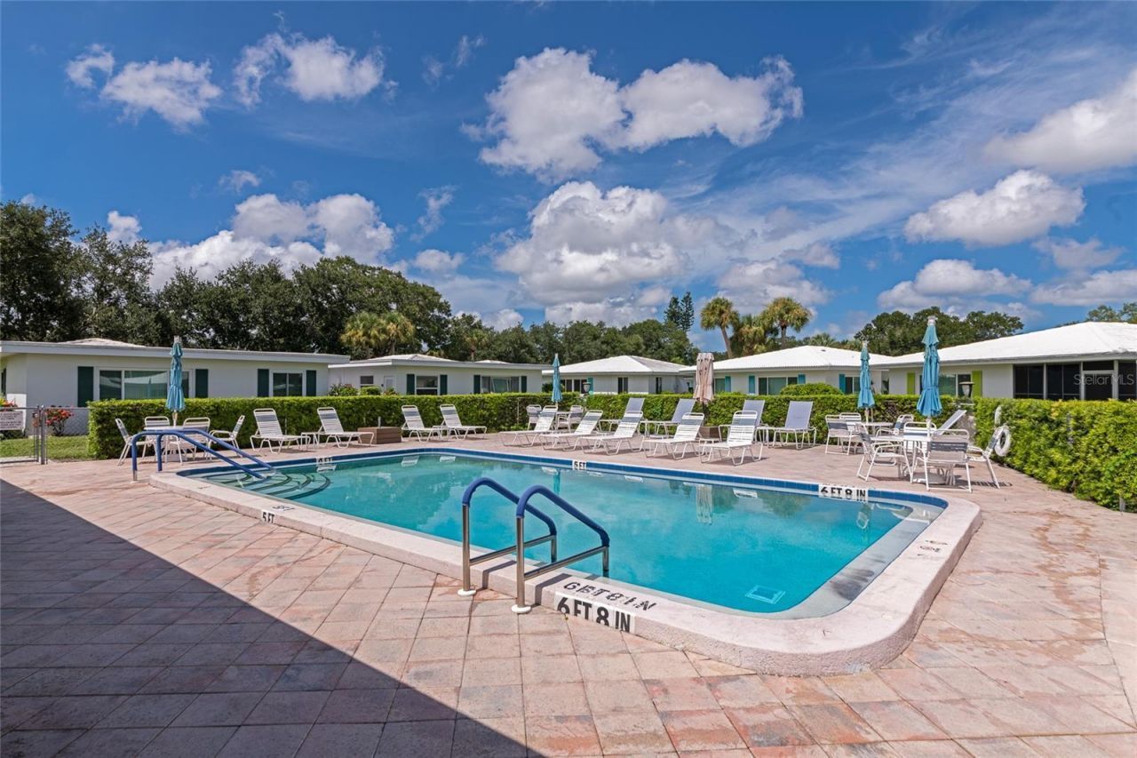 4202 Schwalbe Drive, Unit 89, Sarasota, FL 34235 Photo