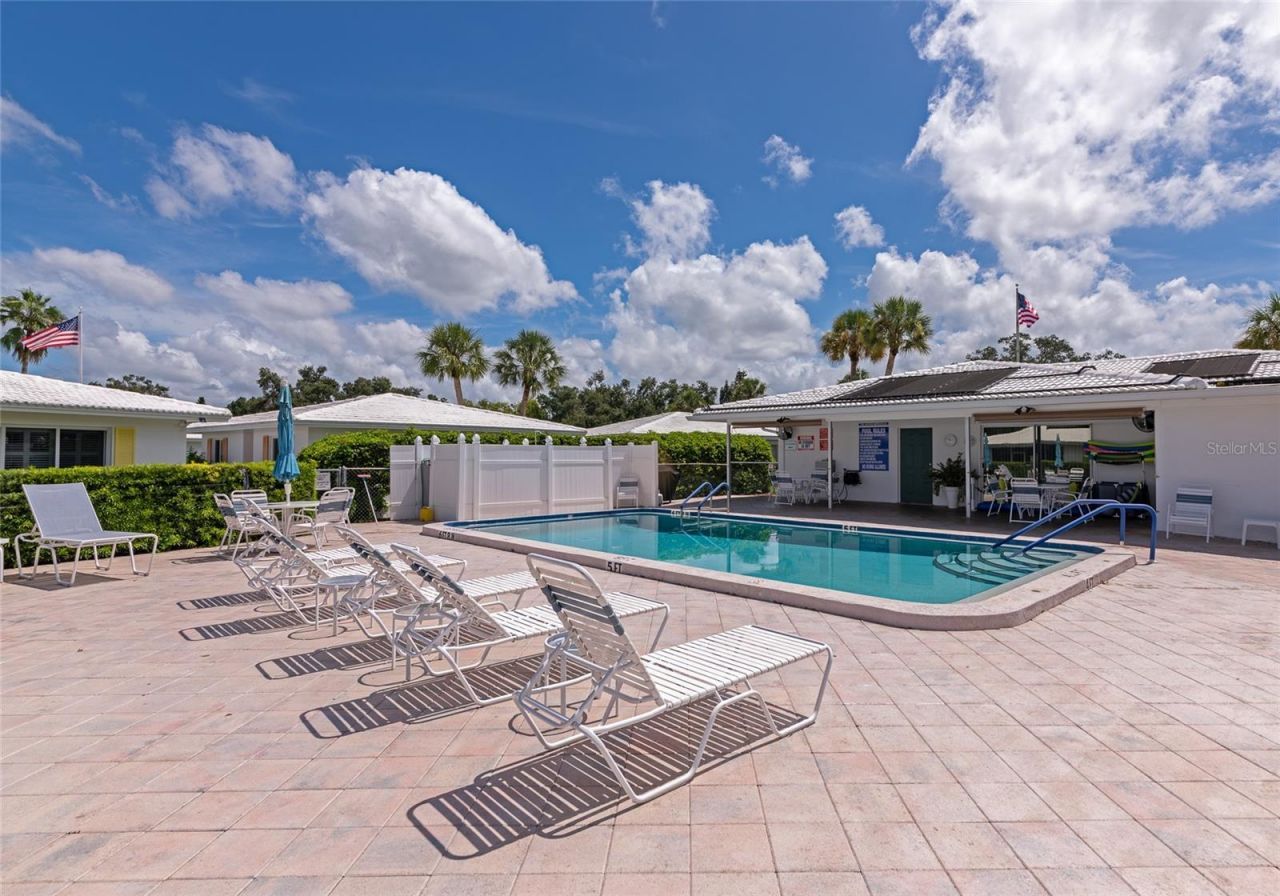 4202 Schwalbe Drive, Unit 89, Sarasota, FL 34235 Photo