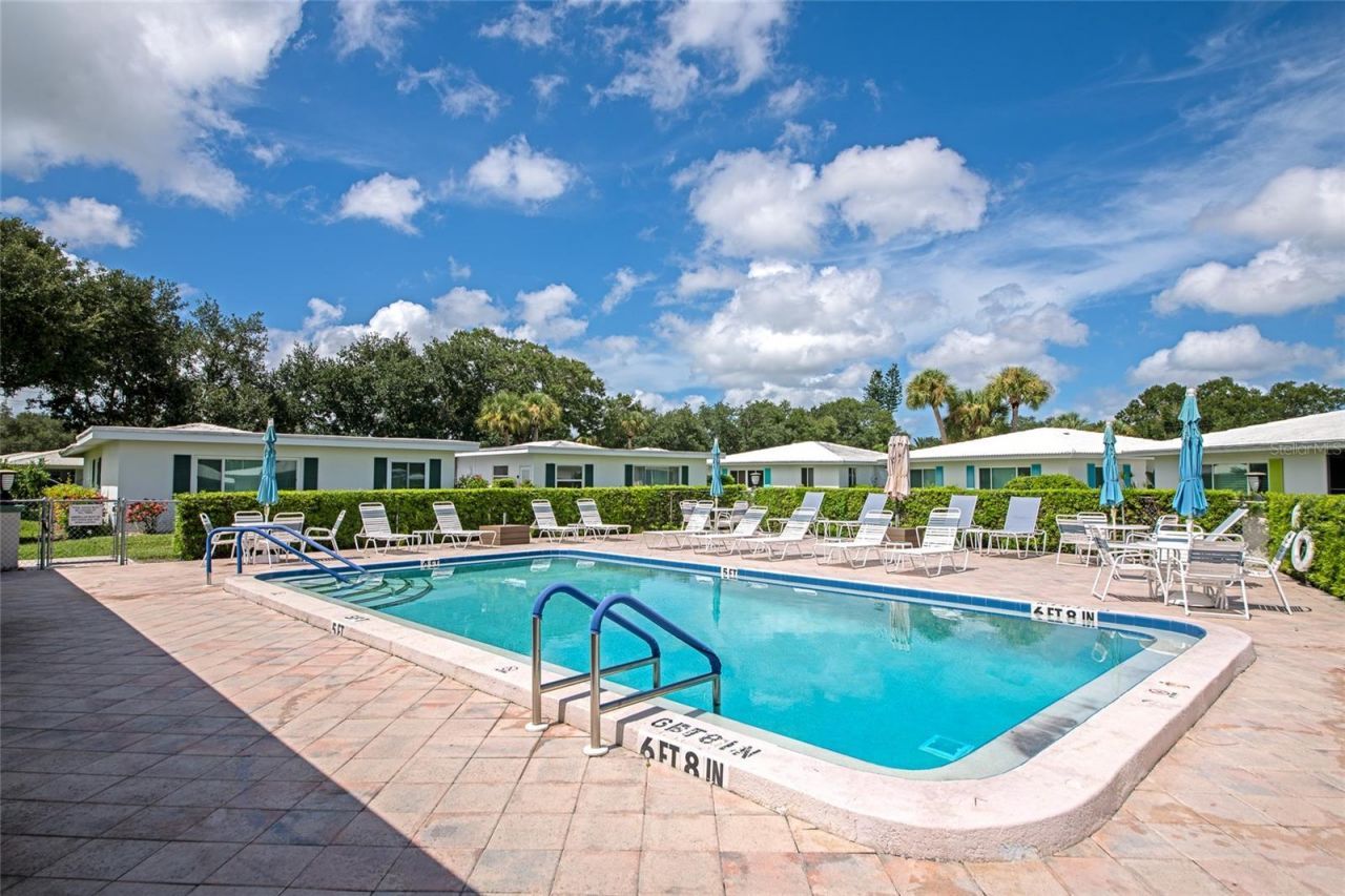 4202 Schwalbe Drive, Unit 89, Sarasota, FL 34235 Photo
