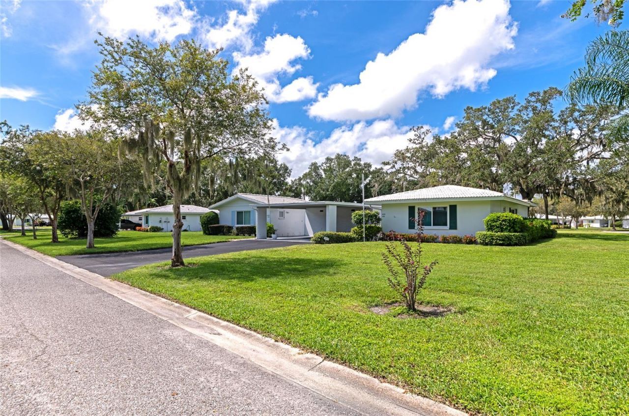 4202 Schwalbe Drive, Unit 89, Sarasota, FL 34235 Photo